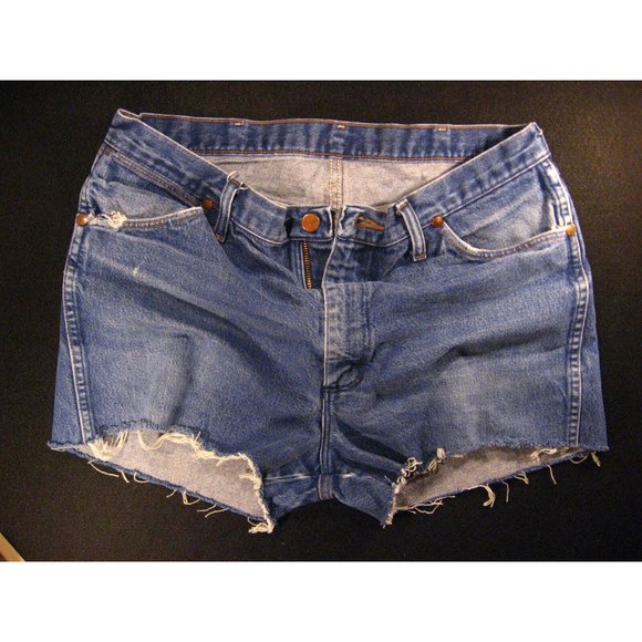 Wrangler Vintage CUTOFF JEAN SHORTS Womans High Waisted W 35 MEASURED Blue Denim - Picture 1 of 8